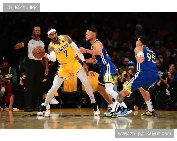 《勇士主场惜败湖人，系列赛总比分1-1》，2021勇士vs湖人比分